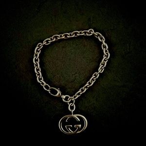 AUTHENTIC* Gucci bracelet with hanging GG